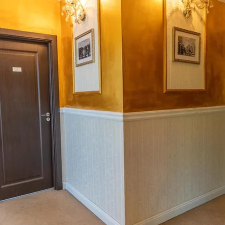 18 Boutique 3* Bucureşti