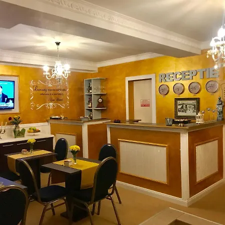 18 Boutique 3*