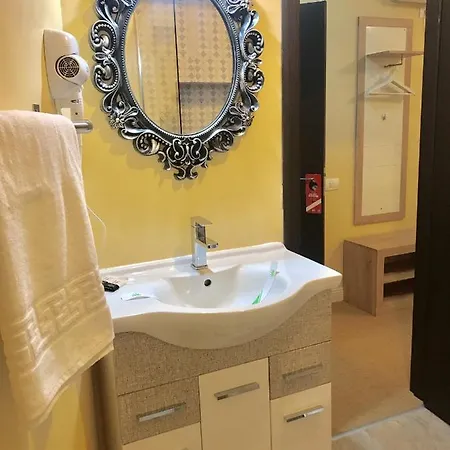 18 Boutique 3*