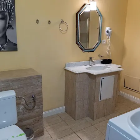 18 Boutique ブカレスト