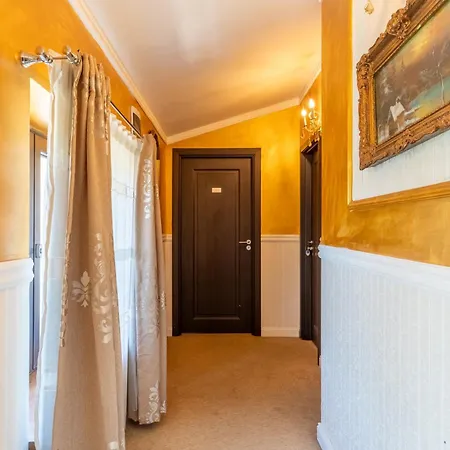 18 Boutique Πανσιόν 3*