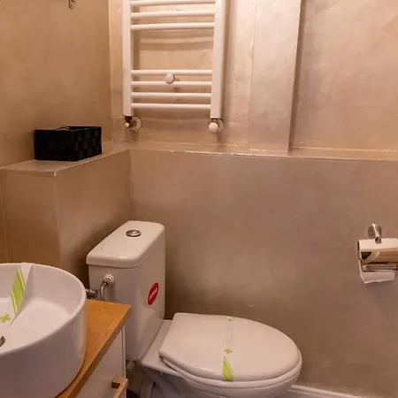 18 Boutique 3* Bukarest