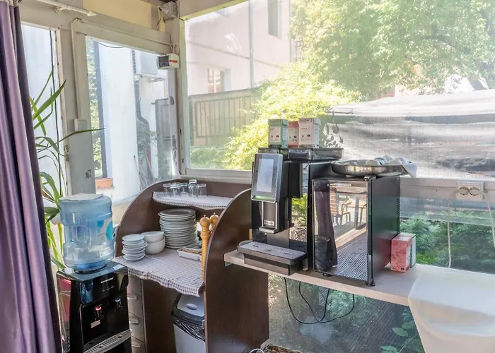 18 Boutique Гостьовий будинок 3*