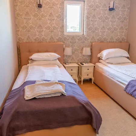 Πανσιόν 18 Boutique Βουκουρέστι