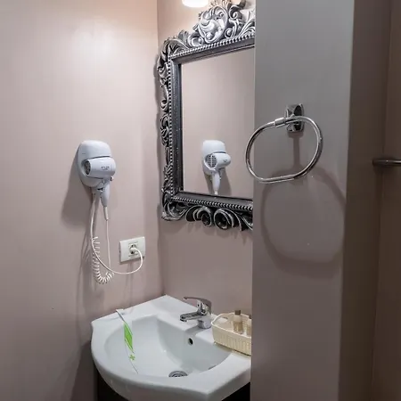 18 Boutique 3* Bükreş