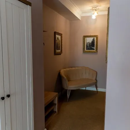 18 Boutique 3*