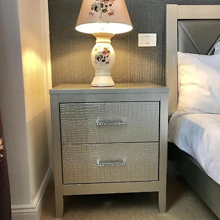 18 Boutique 3*