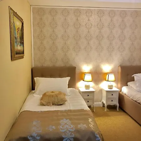 18 Boutique 3*