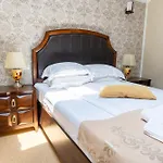 18 Boutique 3*