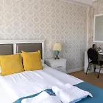 18 Boutique 3*