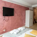 18 Boutique 3*